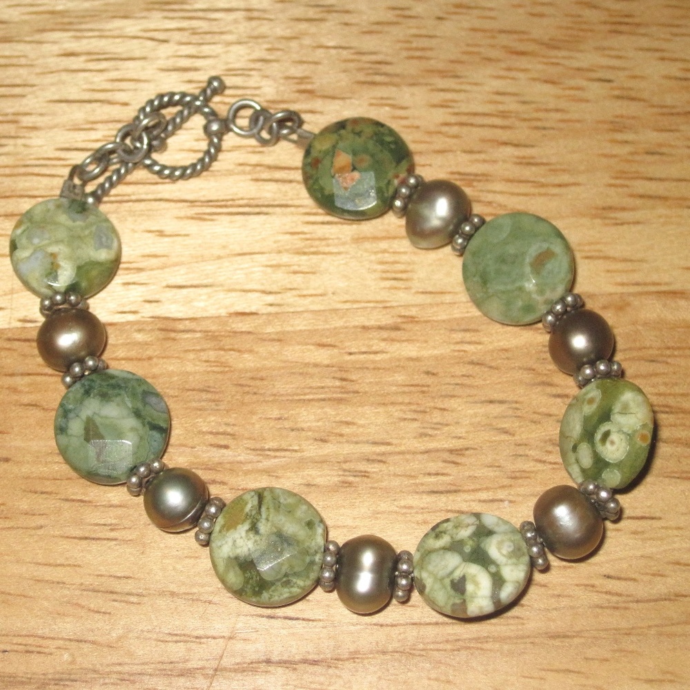 TM Art Sterling Silver Greenstone & Pearl Bracelet